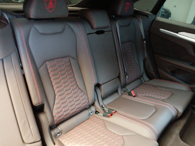 LAMBORGHINI URUS 2022 Image 37