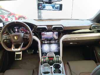 LAMBORGHINI URUS 2022 Image 39