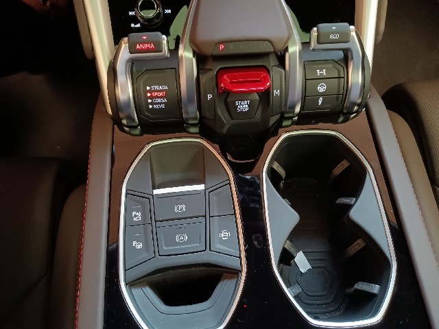 LAMBORGHINI URUS 2022 Image 52