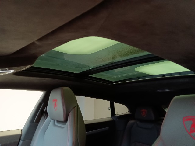 LAMBORGHINI URUS 2022 Image 58