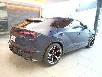 LAMBORGHINI URUS 2022 Image 7
