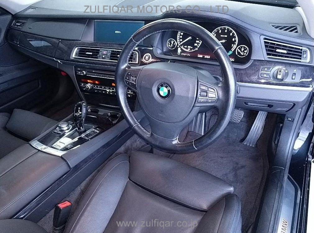 BMW 7 SERIES 2011 Image 3