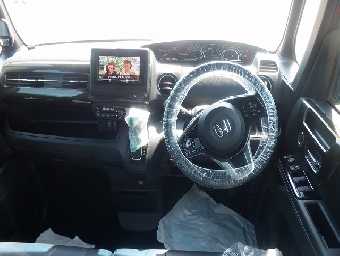 HONDA N-BOX CUSTOM 2020 Image 29