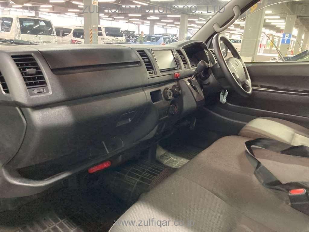 TOYOTA HIACE 2019 Image 9