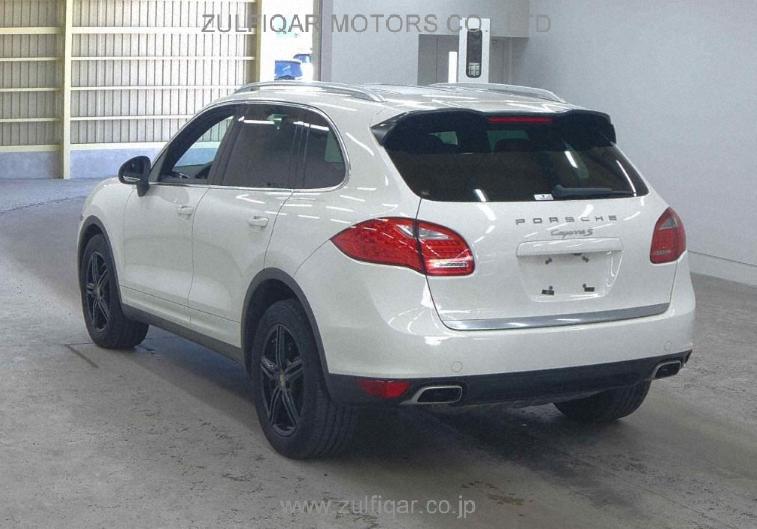 PORSCHE CAYENNE 2010 Image 2