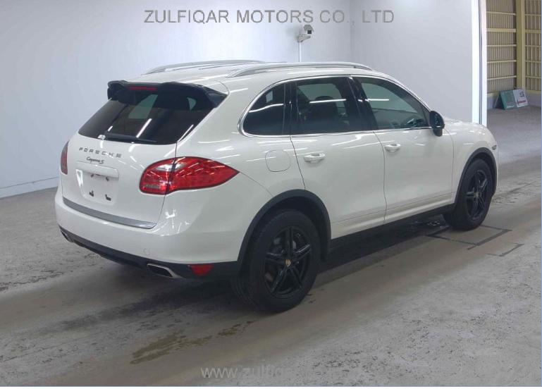 PORSCHE CAYENNE 2010 Image 4