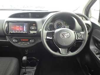 TOYOTA VITZ 2019 Image 5