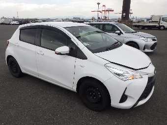 TOYOTA VITZ 2019 Image 7