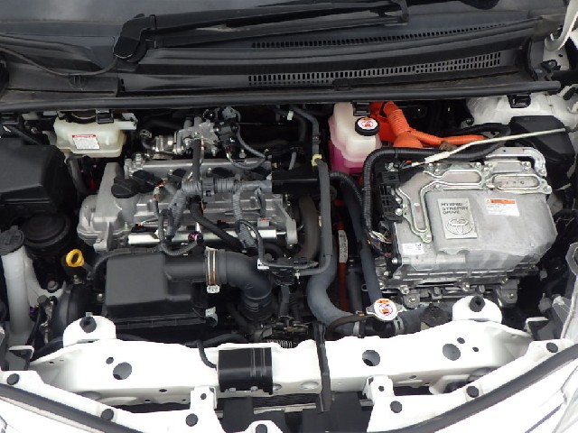 TOYOTA VITZ 2019 Image 23