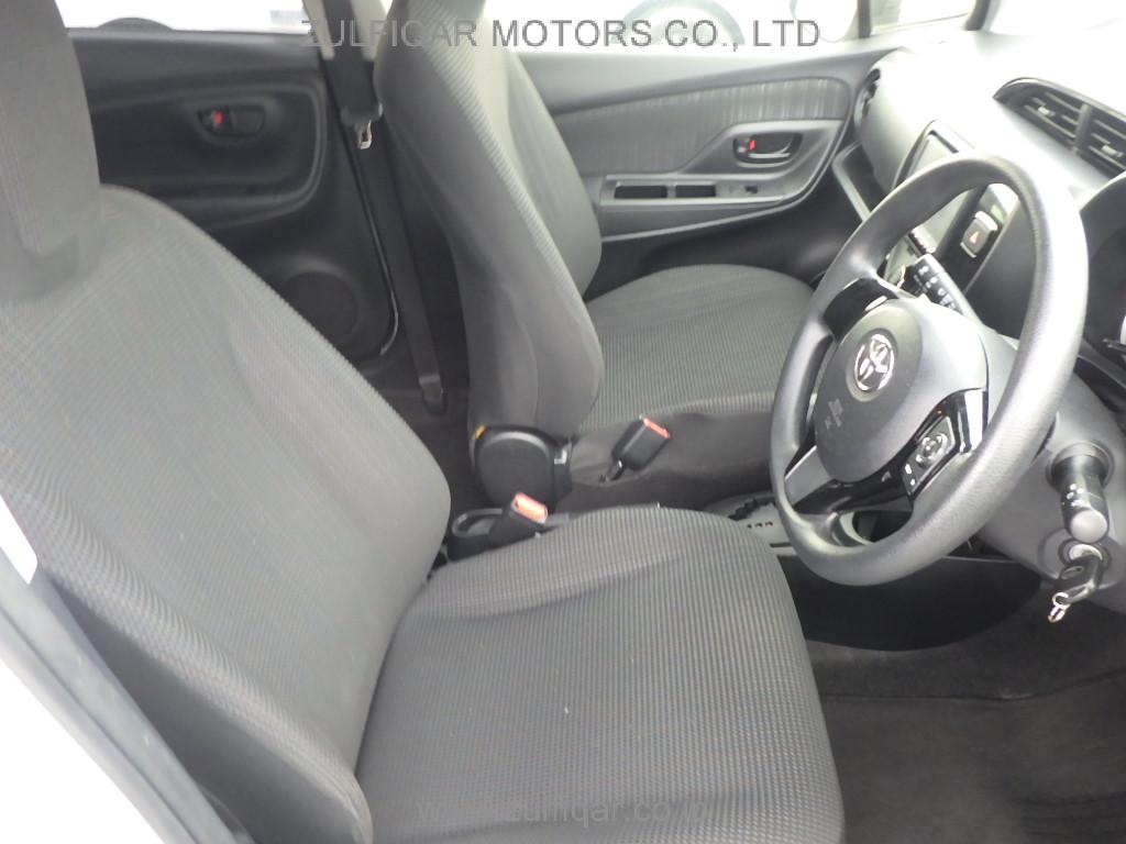 TOYOTA VITZ 2019 Image 10