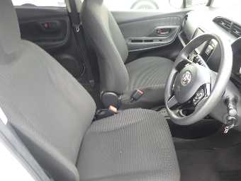 TOYOTA VITZ 2019 Image 2