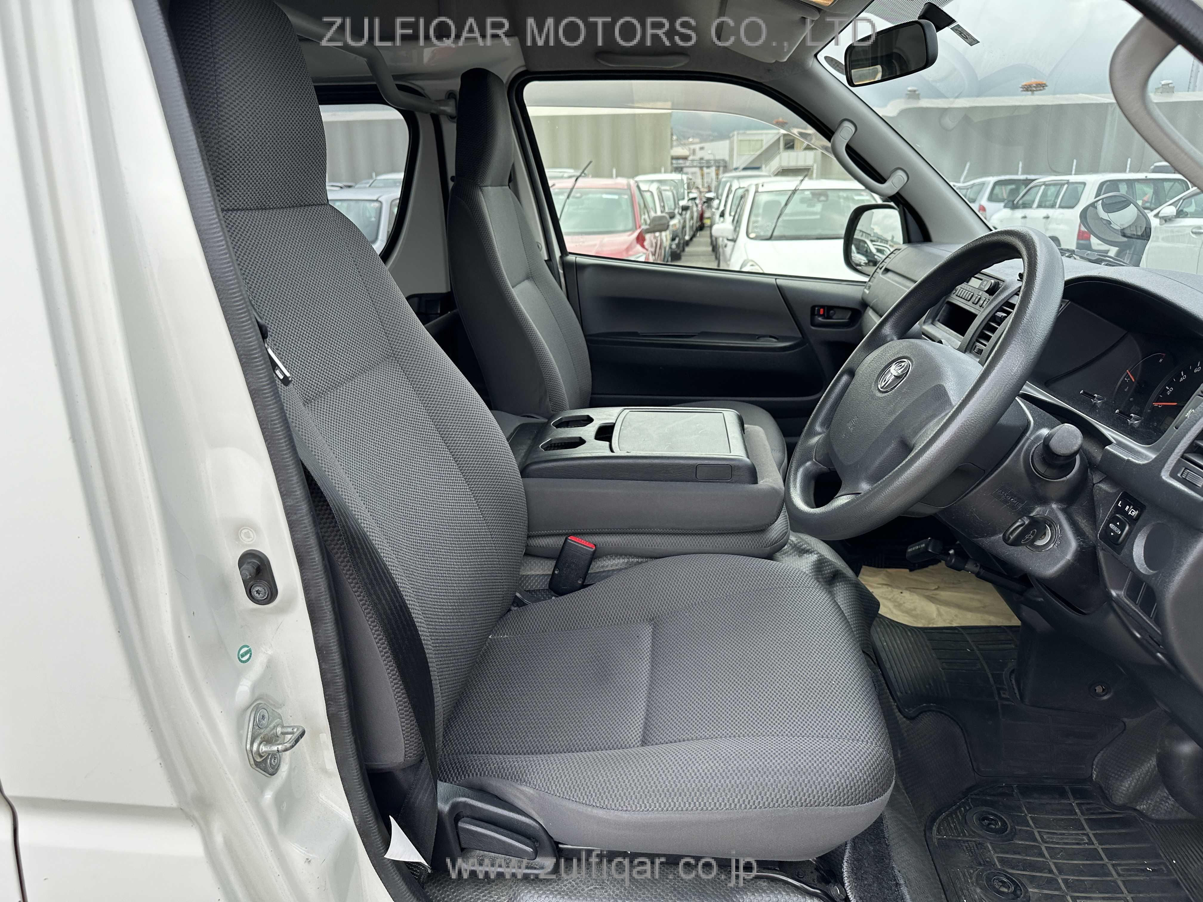 TOYOTA HIACE 2016 Image 22