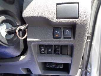 NISSAN NV350 CARAVAN 2019 Image 7