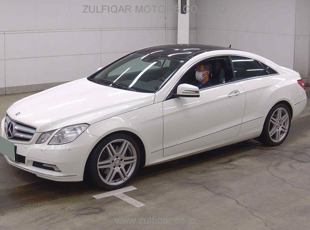 MERCEDES BENZ E CLASS 2010 Image 4