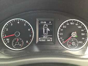 VOLKSWAGEN TIGUAN 2013 Image 8