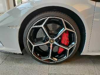 LAMBORGHINI HURACAN 2019 Image 13