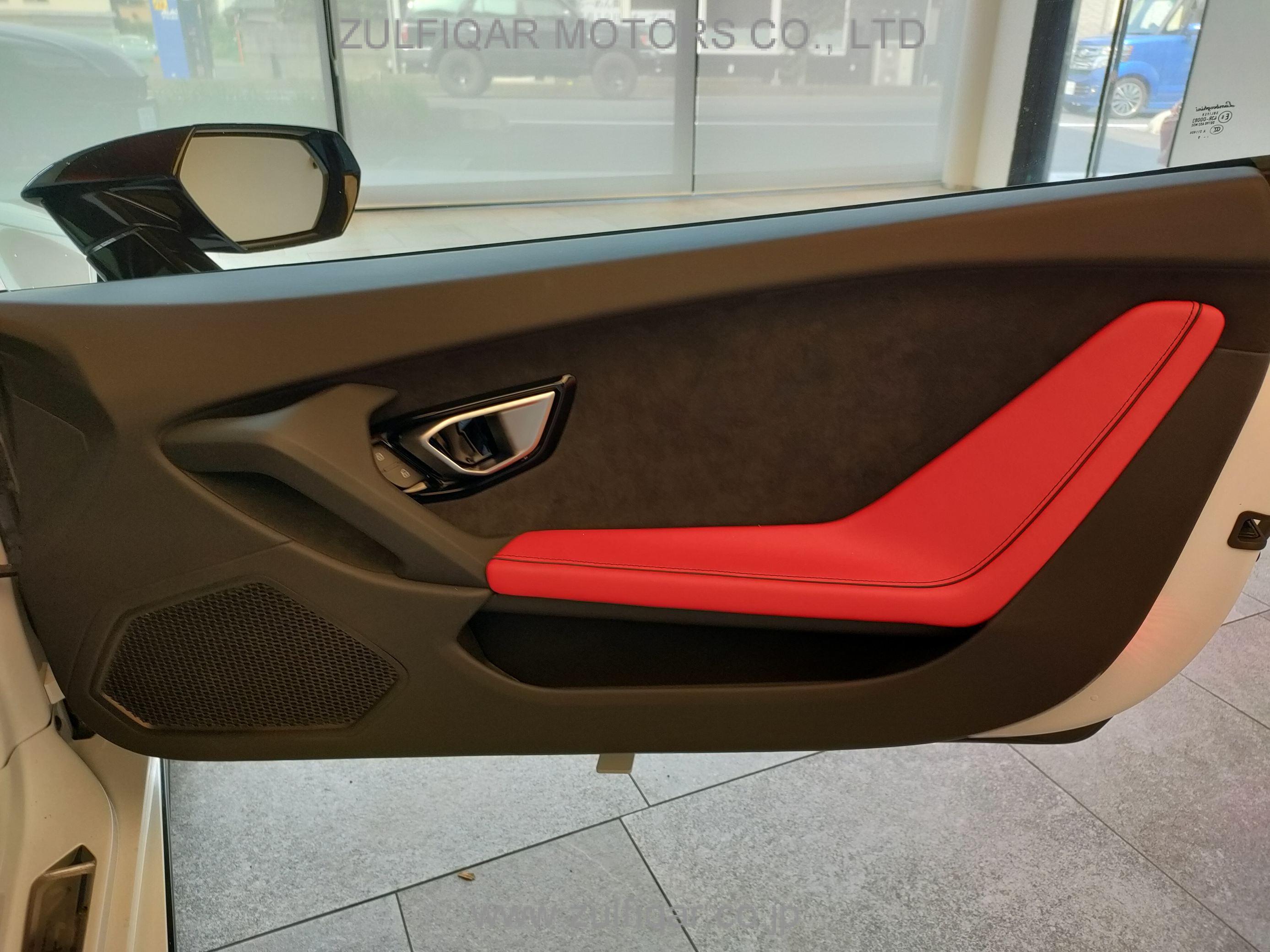 LAMBORGHINI HURACAN 2019 Image 38