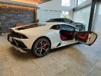 LAMBORGHINI HURACAN 2019 Image 6