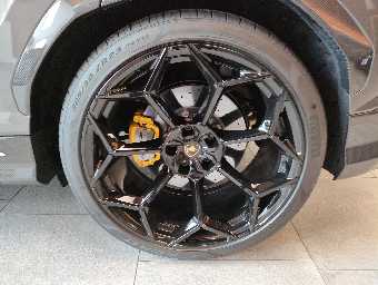 LAMBORGHINI URUS 2023 Image 14