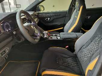 LAMBORGHINI URUS 2023 Image 18