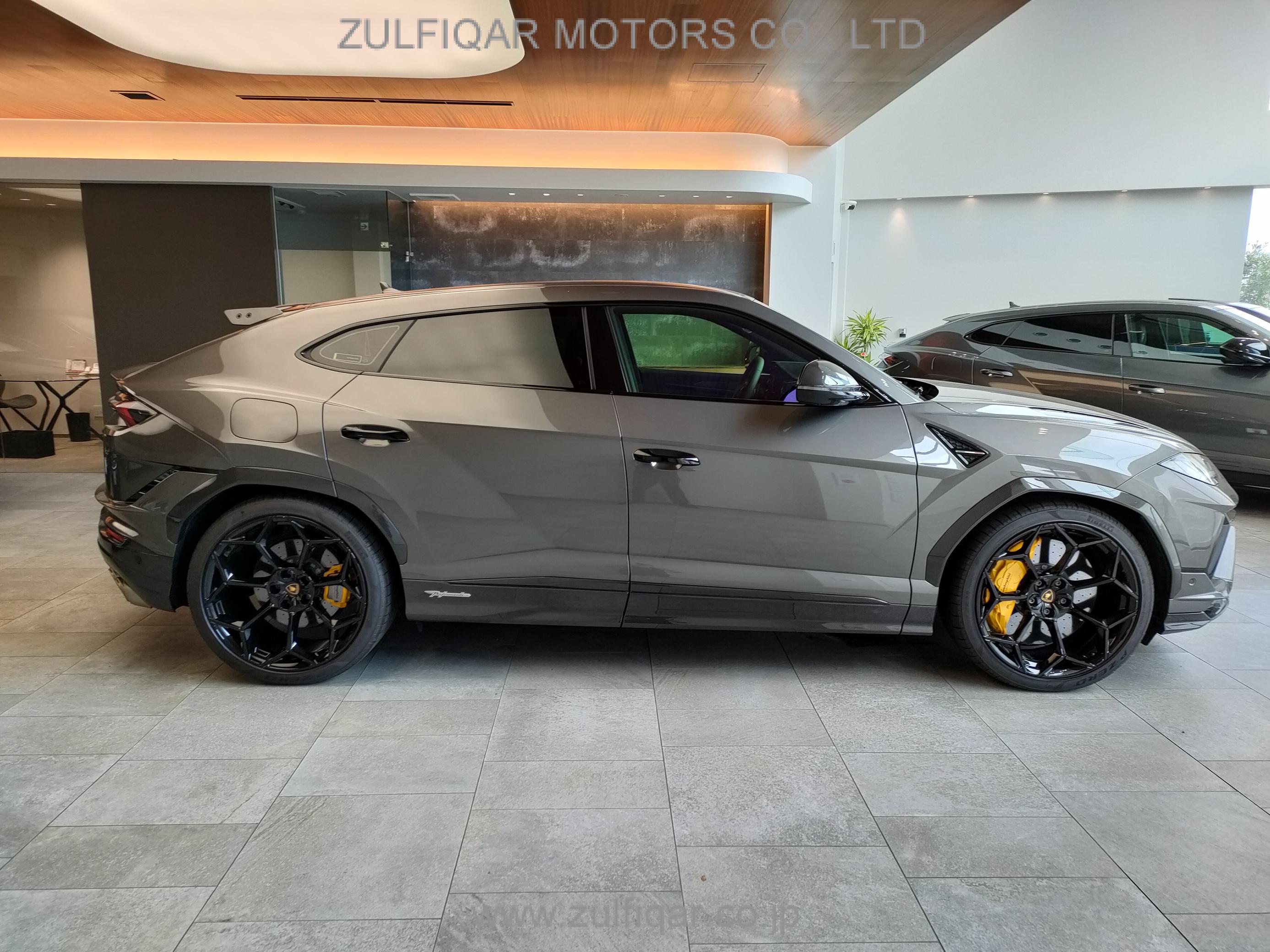 LAMBORGHINI URUS 2023 Image 4