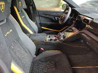 LAMBORGHINI URUS 2023 Image 27