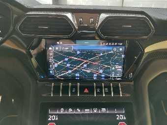 LAMBORGHINI URUS 2023 Image 36