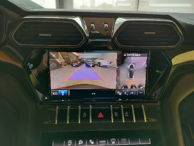 LAMBORGHINI URUS 2023 Image 43