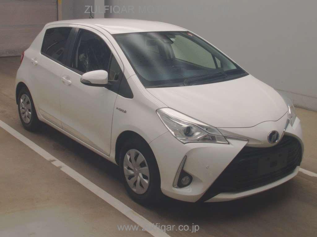 TOYOTA VITZ 2019 Image 3