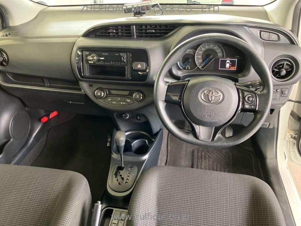 TOYOTA VITZ 2019 Image 6