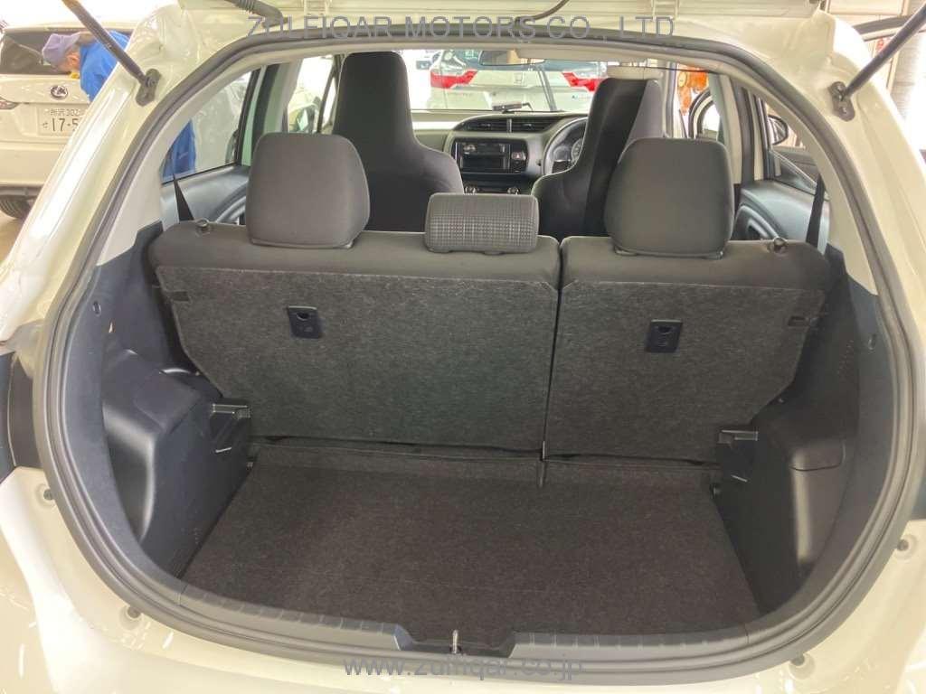 TOYOTA VITZ 2019 Image 8