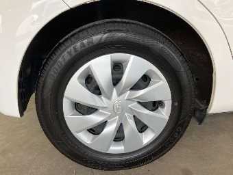 TOYOTA VITZ 2019 Image 9