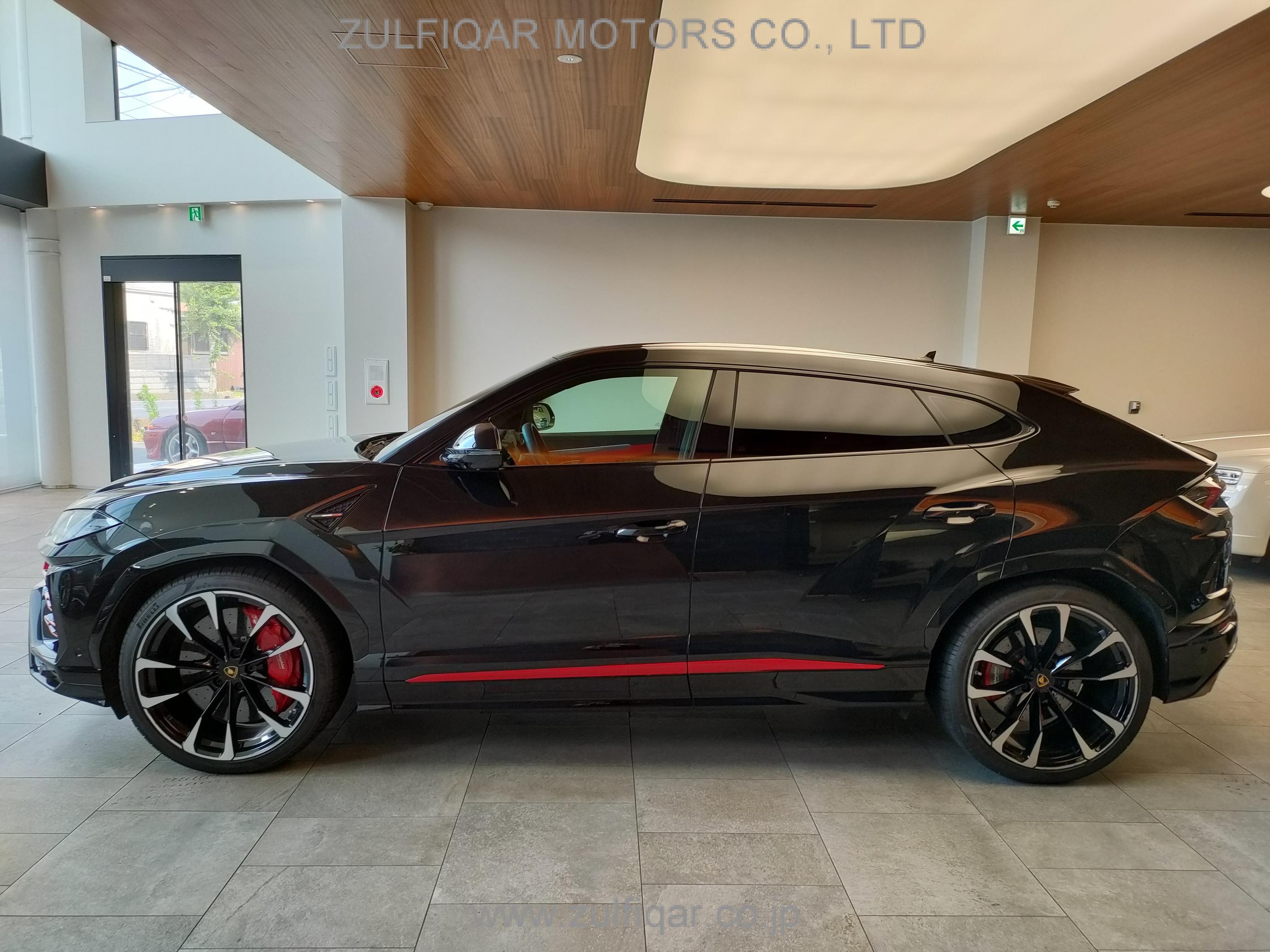 LAMBORGHINI URUS 2020 Image 12