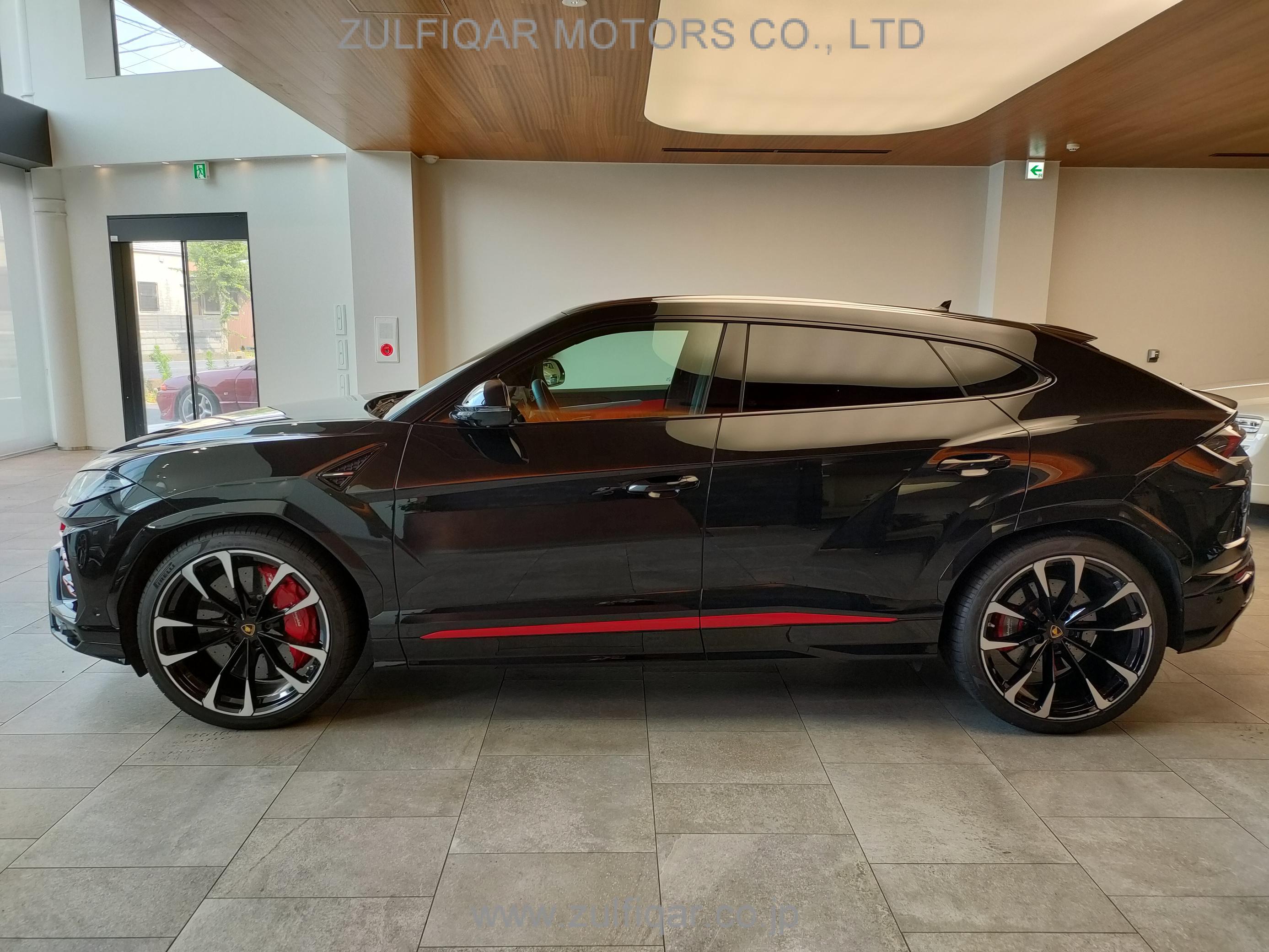 LAMBORGHINI URUS 2020 Image 19