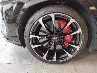 LAMBORGHINI URUS 2020 Image 14