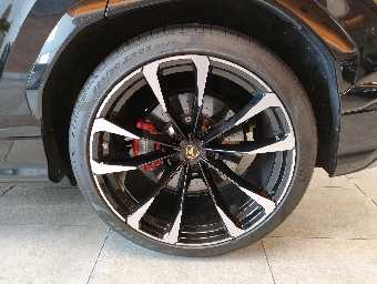 LAMBORGHINI URUS 2020 Image 15