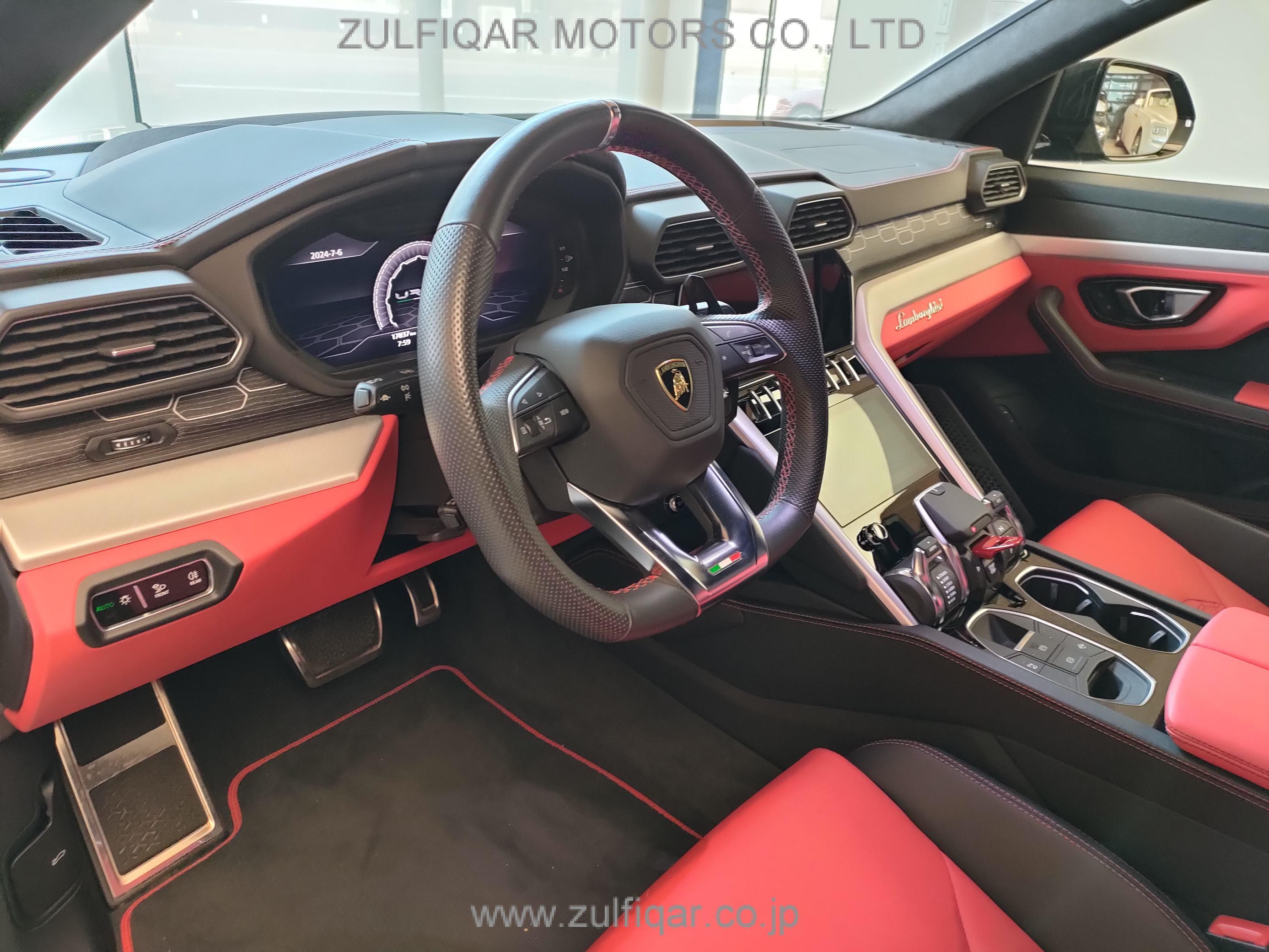 LAMBORGHINI URUS 2020 Image 25