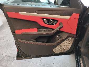 LAMBORGHINI URUS 2020 Image 22