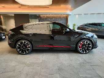 LAMBORGHINI URUS 2020 Image 4
