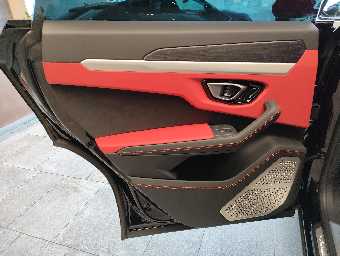 LAMBORGHINI URUS 2020 Image 25