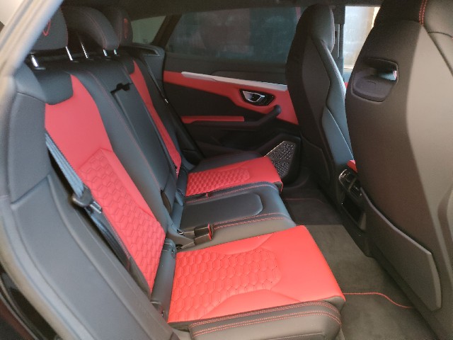 LAMBORGHINI URUS 2020 Image 35