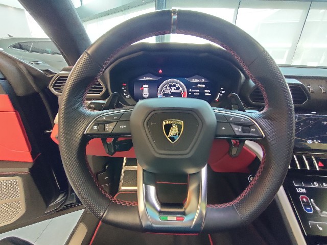 LAMBORGHINI URUS 2020 Image 50