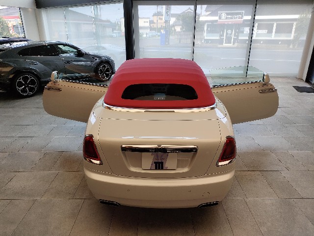 ROLLS ROYCE DAWN 2017 Image 19