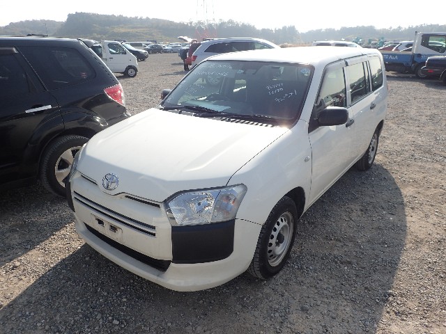 TOYOTA PROBOX 2018 Image 26