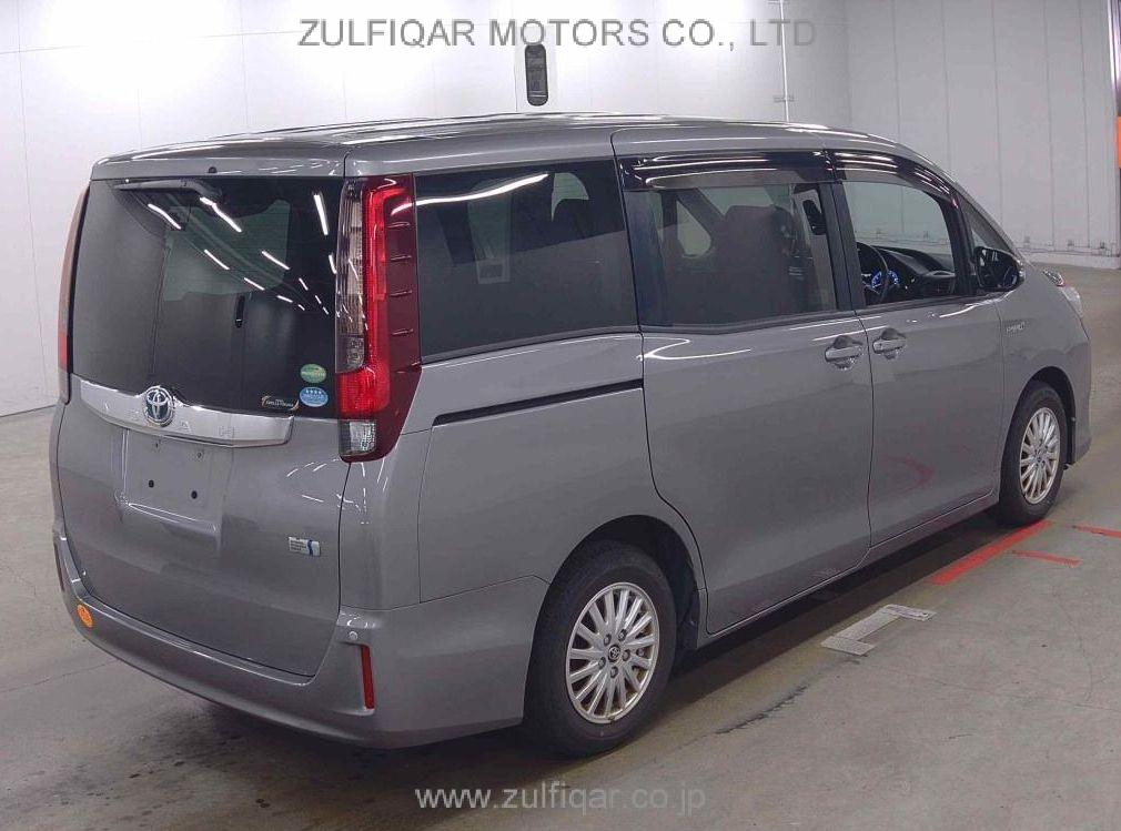 TOYOTA NOAH 2015 Image 5