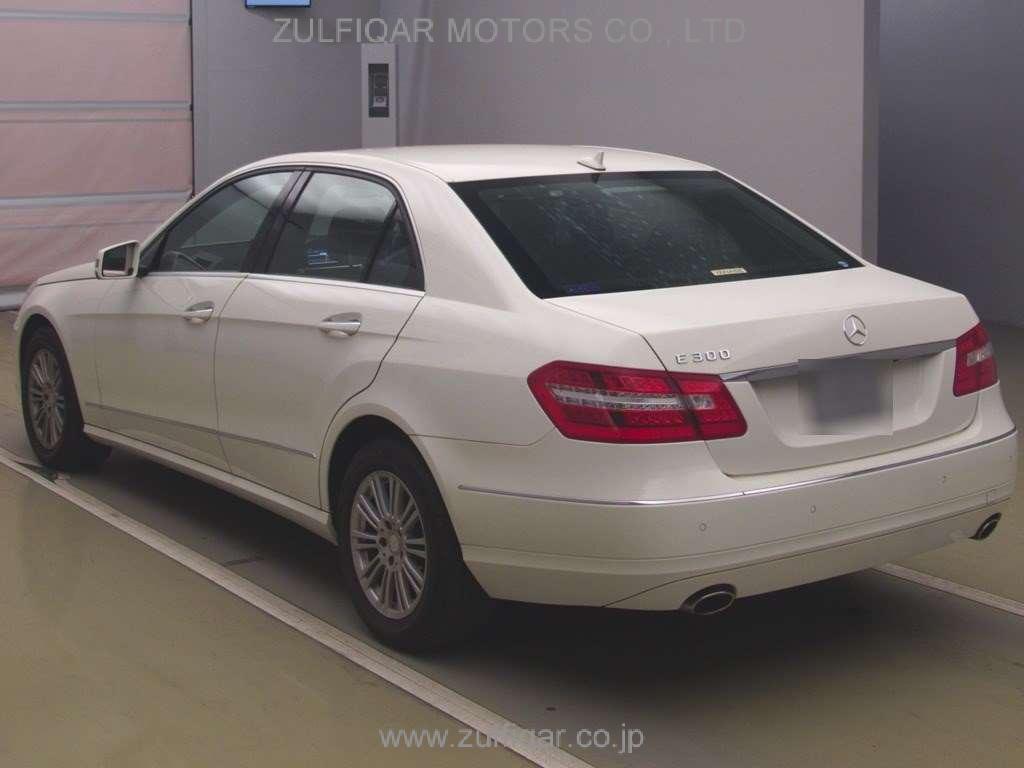 MERCEDES BENZ E CLASS 2009 Image 4