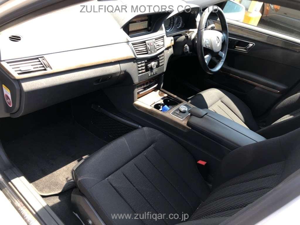 MERCEDES BENZ E CLASS 2009 Image 7