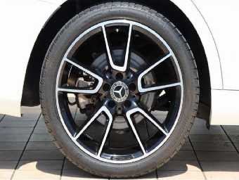 MERCEDES BENZ C CLASS 2020 Image 11