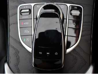 MERCEDES BENZ C CLASS 2020 Image 24