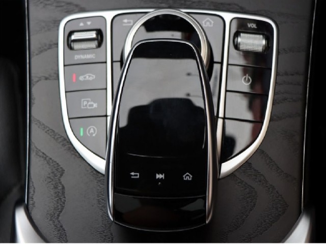 MERCEDES BENZ C CLASS 2020 Image 30